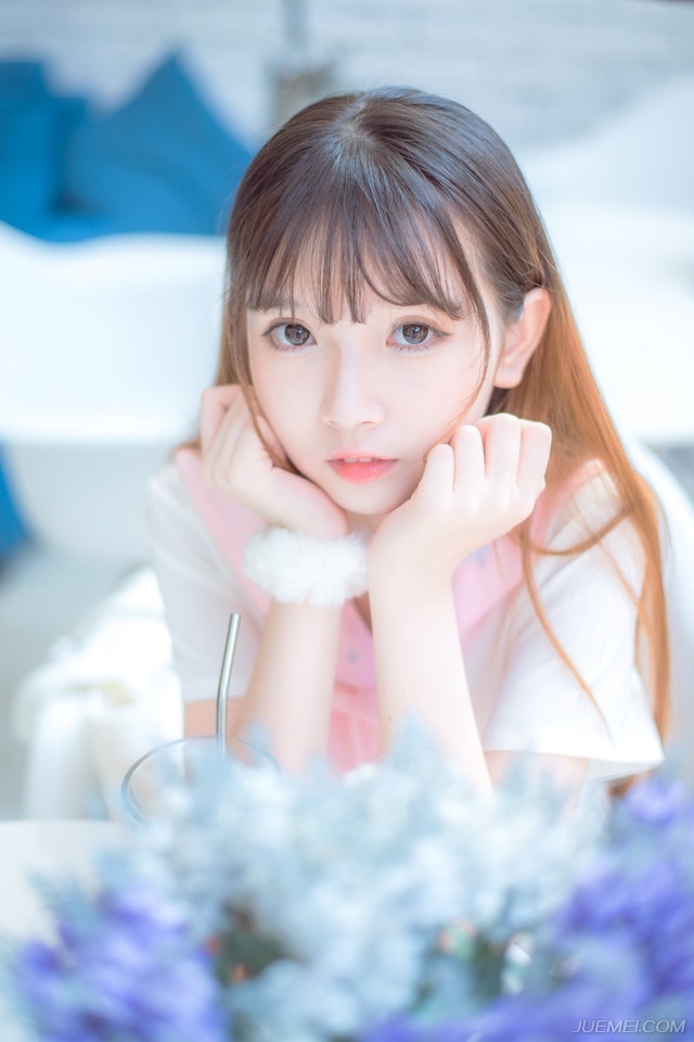 “不必谢我，末将也有几天没有见过主公了，将军自去寻找吧。”孟达淡然道。